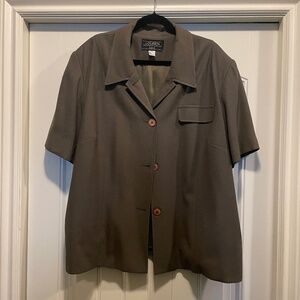 Olive green short sleeve suit jacket